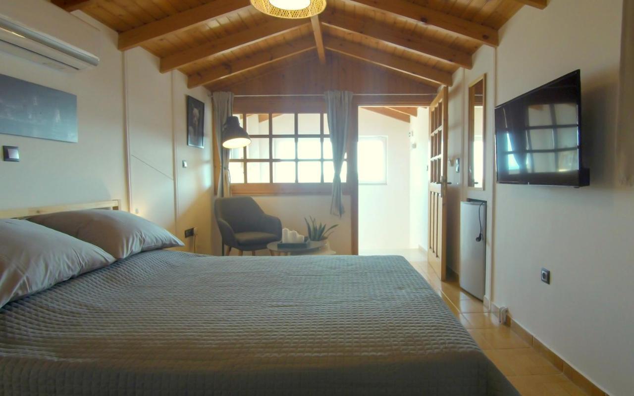 Augoustinos - Sea Side Luxury Apartments アルテミダ エクステリア 写真